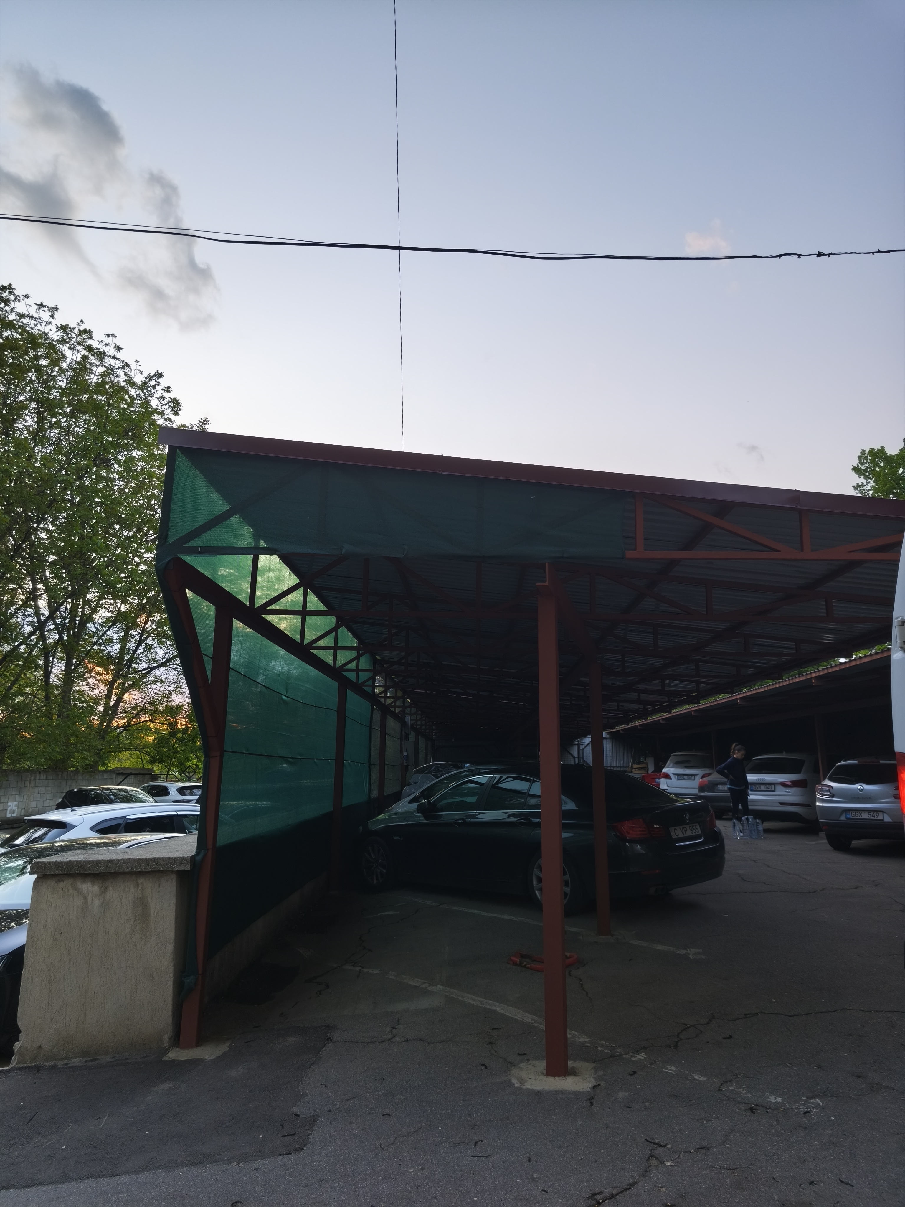 Copertină auto - vedere laterală