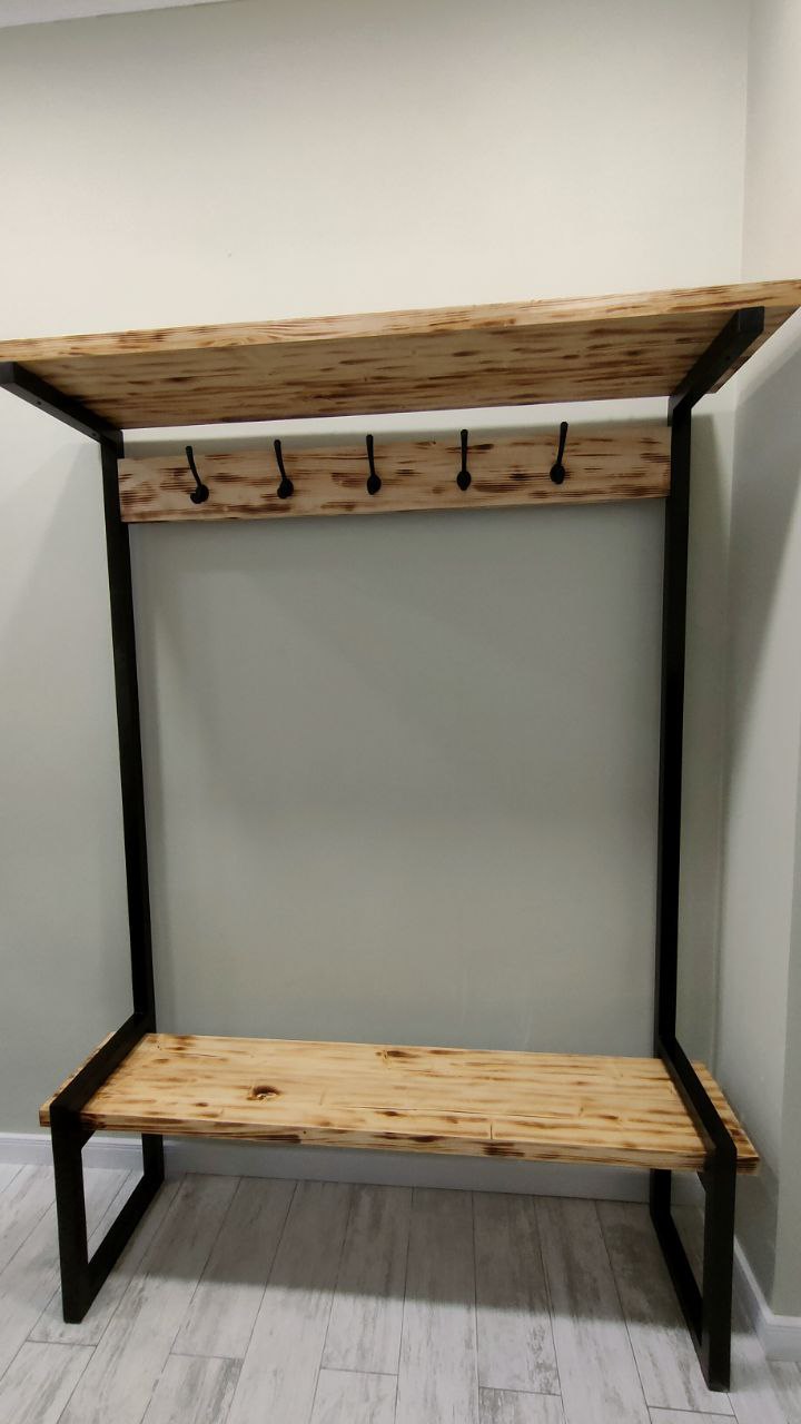 Cuier metalic de perete stil loft industrial